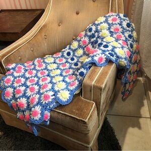 Vintage daisy granny square crochet afghan blanket throw polyester blue